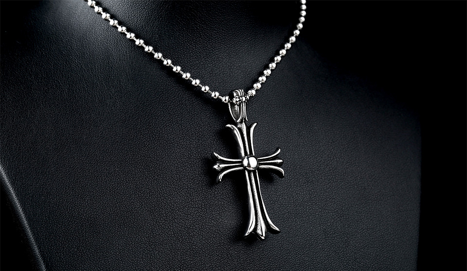 Řetízek kříž s lebkami (ocelový) 2