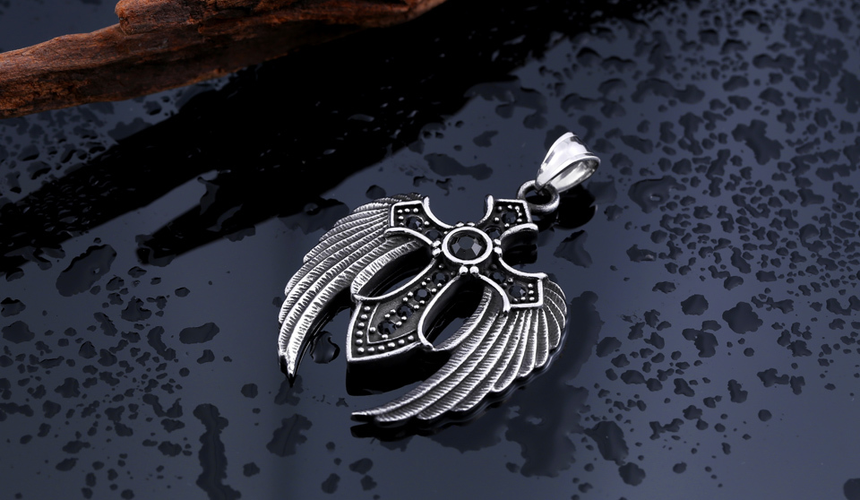 Řetízek kříž s křídly (ocel) čn