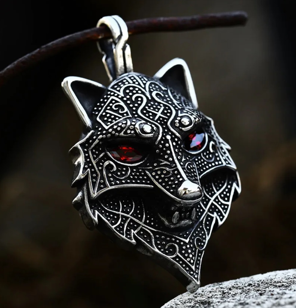 Řetízek vlk (ocel) 5 - červené oči