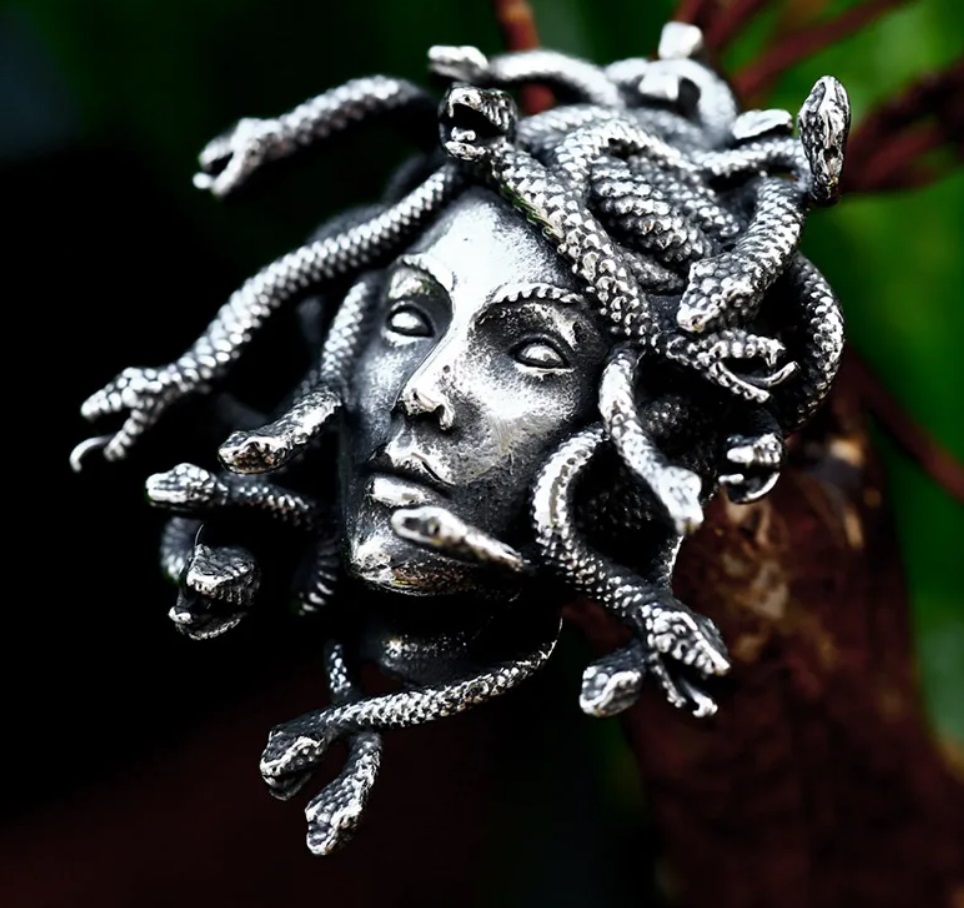 Řetízek medúza a hadi (ocel) 2