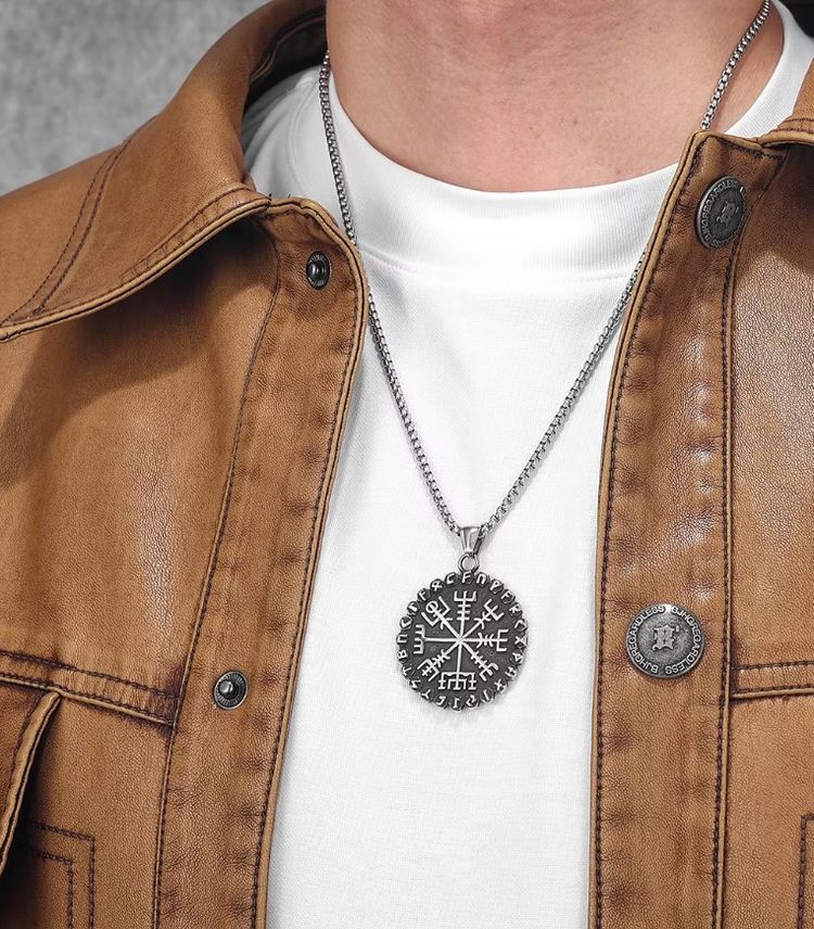 Řetízek Vegvísir - kompas (18) - ocelový