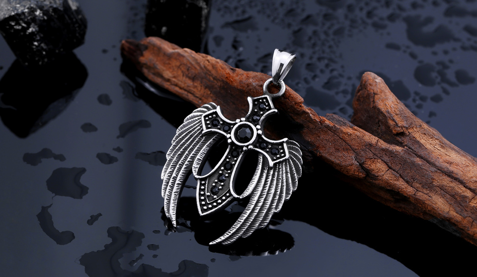 Řetízek kříž s křídly (ocel) čn