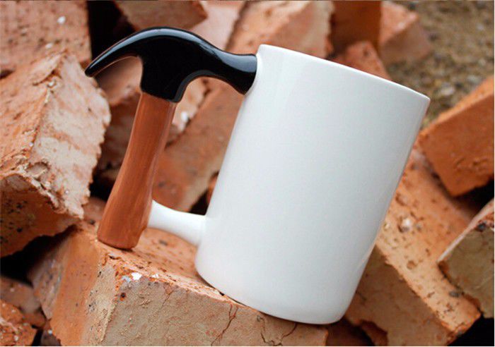 Hrnek kutil - kladivo