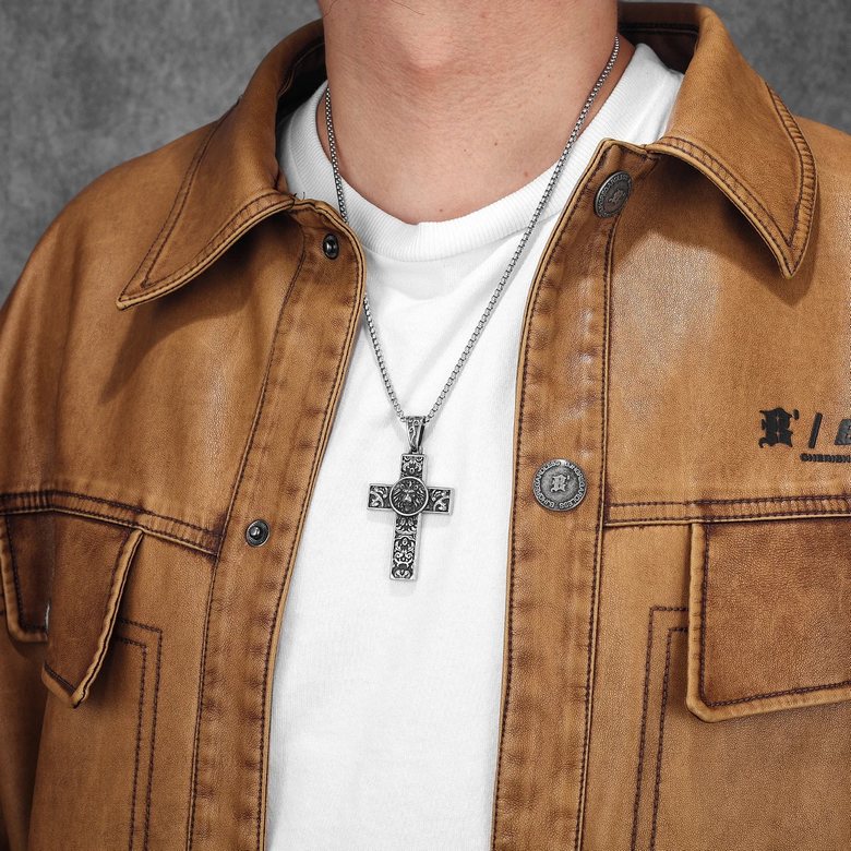 Řetízek kříž se lvem (ocelový)