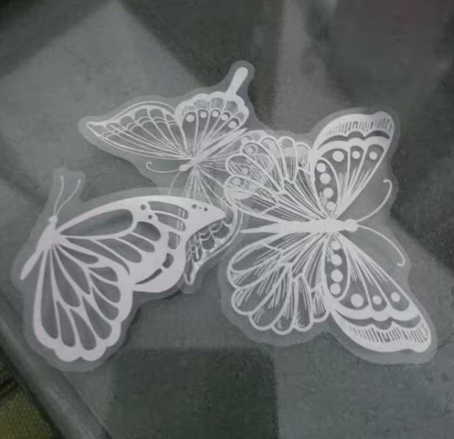 Samolepky motýl - 100 ks (bílá) holografické