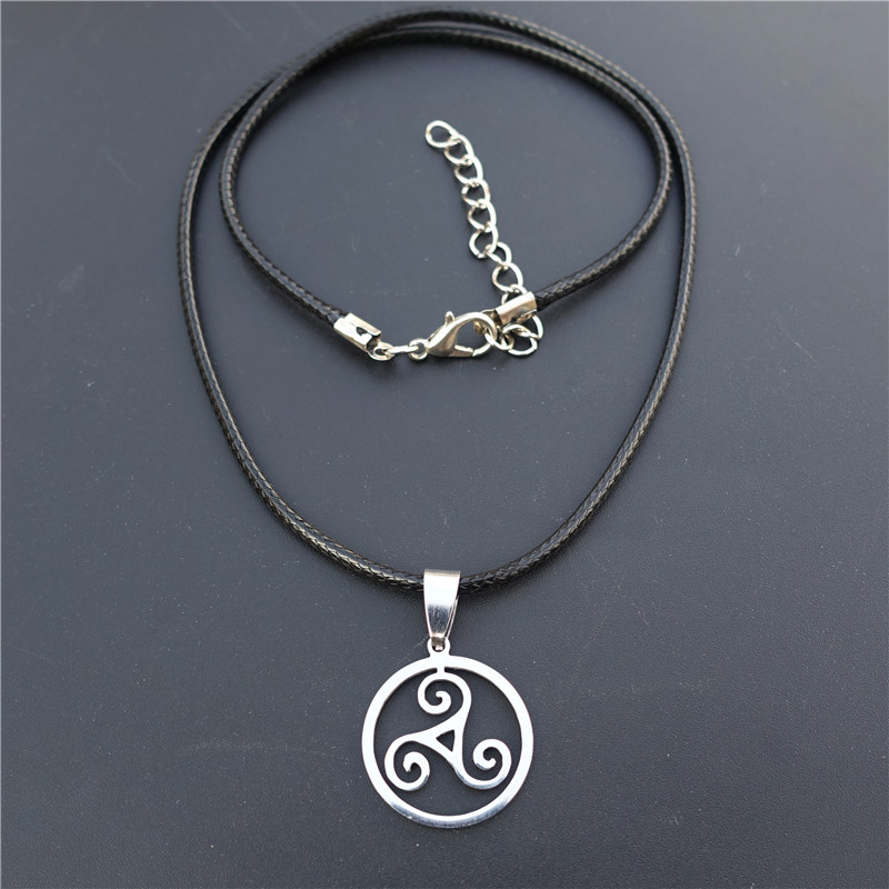 Řetízek Teen Wolf (Vlčí mládě) 4 - ocel, triskelion