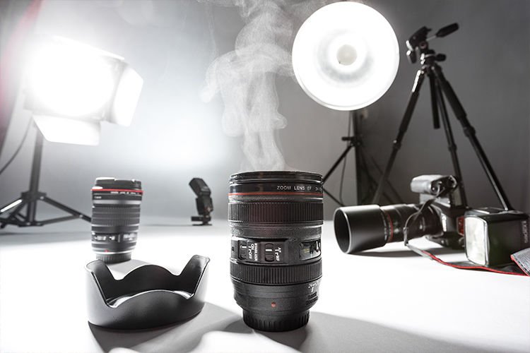 Hrnek objektiv fotoaparátu - s víčkem
