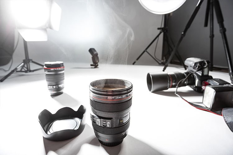 Hrnek objektiv fotoaparátu - s víčkem