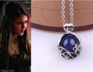 Řetízek Katherine Pierce (Vampire Diaries) 