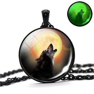 Řetízek vlk - svítí ve tmě (9)