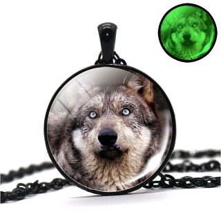 Řetízek vlk - svítí ve tmě (11)