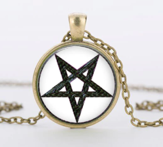 Řetízek Supernatural (Lovci duchů) - pentagram (36) br