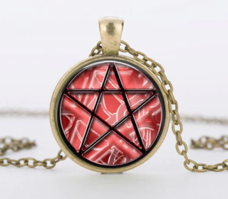 Řetízek Supernatural (Lovci duchů) - pentagram (37) br