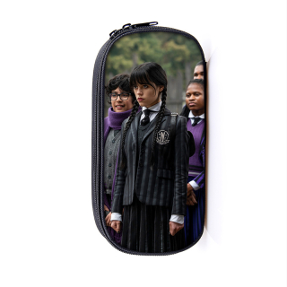 Penál Wednesday (5)