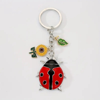 Klíčenka beruška a květina (2)