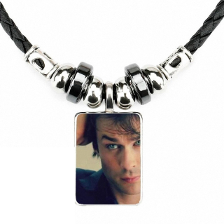 Řetízek The Vampire Diaries (Upíří deníky) - Damon Salvatore (33)