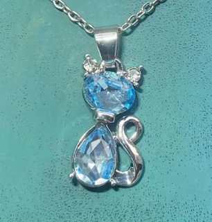 Řetízek kočka s krystalky (modrá)