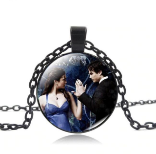 Řetízek The Vampire Diaries (Upíří deníky) - Damon Salvatore a Elena Gilbert - čn