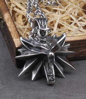 Řetízek Zaklínač (The Witcher) - ocel (9) - červené oči