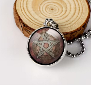 Řetízek Supernatural (Lovci duchů) - pentagram (47) 
