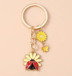 Klíčenka beruška a květina (3)