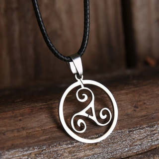 Řetízek Teen Wolf (Vlčí mládě) 4  - ocel, triskelion